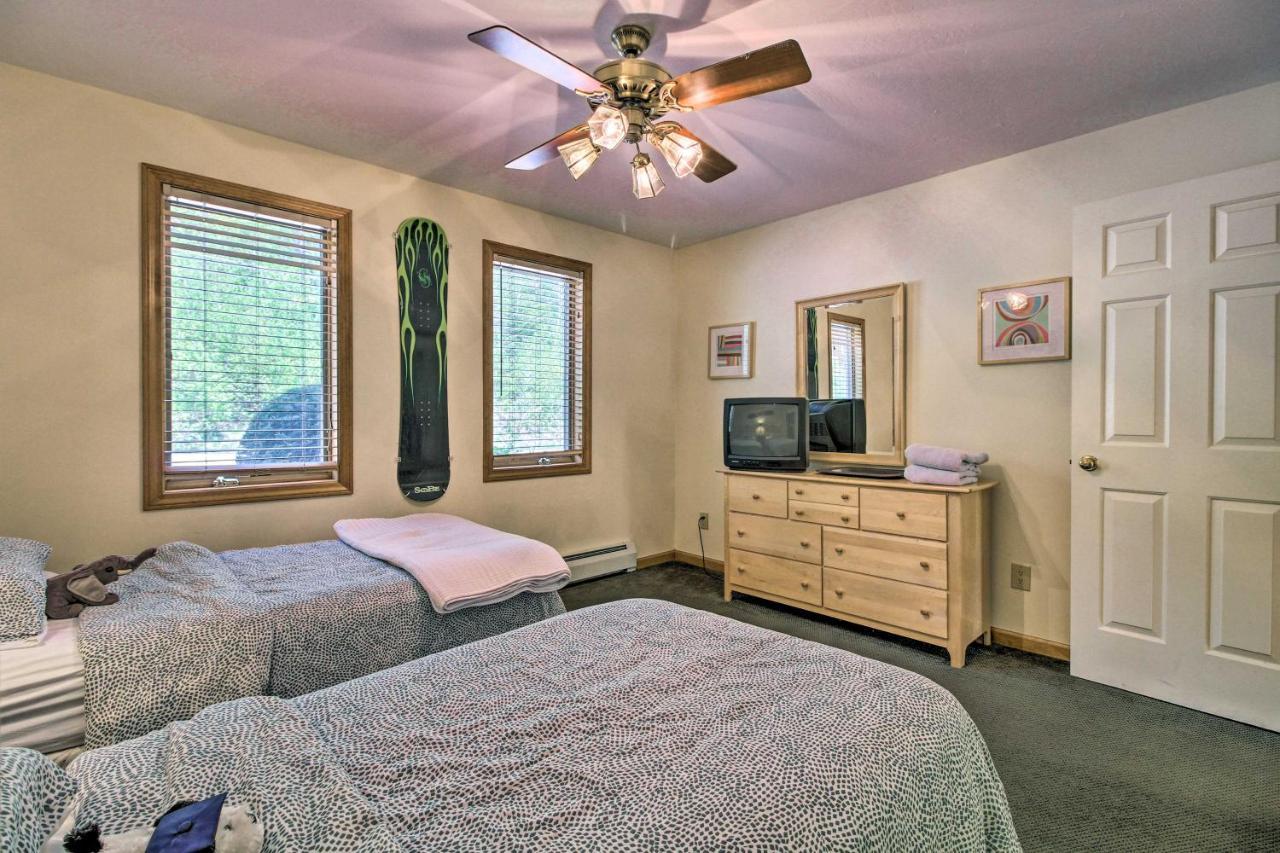 Timber Creek Townhome With 2 Decks And Mtn Views! West Dover Buitenkant foto