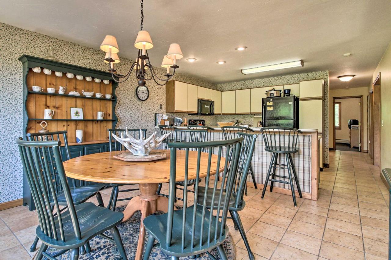 Timber Creek Townhome With 2 Decks And Mtn Views! West Dover Buitenkant foto